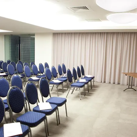 מלון Europa Royale 4*