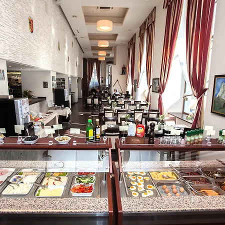 Dor Bucharest, Curio Collection By Hilton