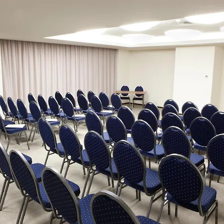 Dor Bucharest, Curio Collection By Hilton