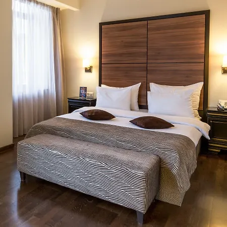 Europa Royale 4* Bucureşti